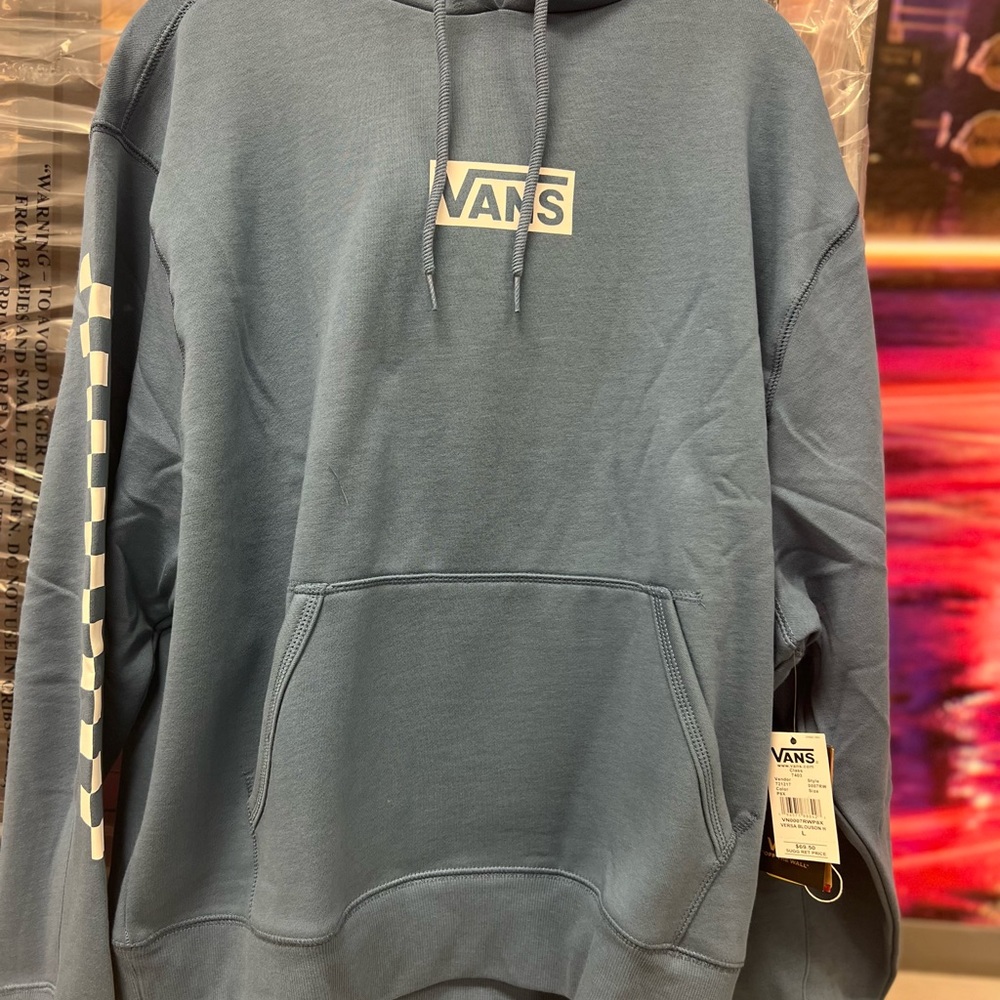 Men’s or can be unisex sweaters from Vans brand new